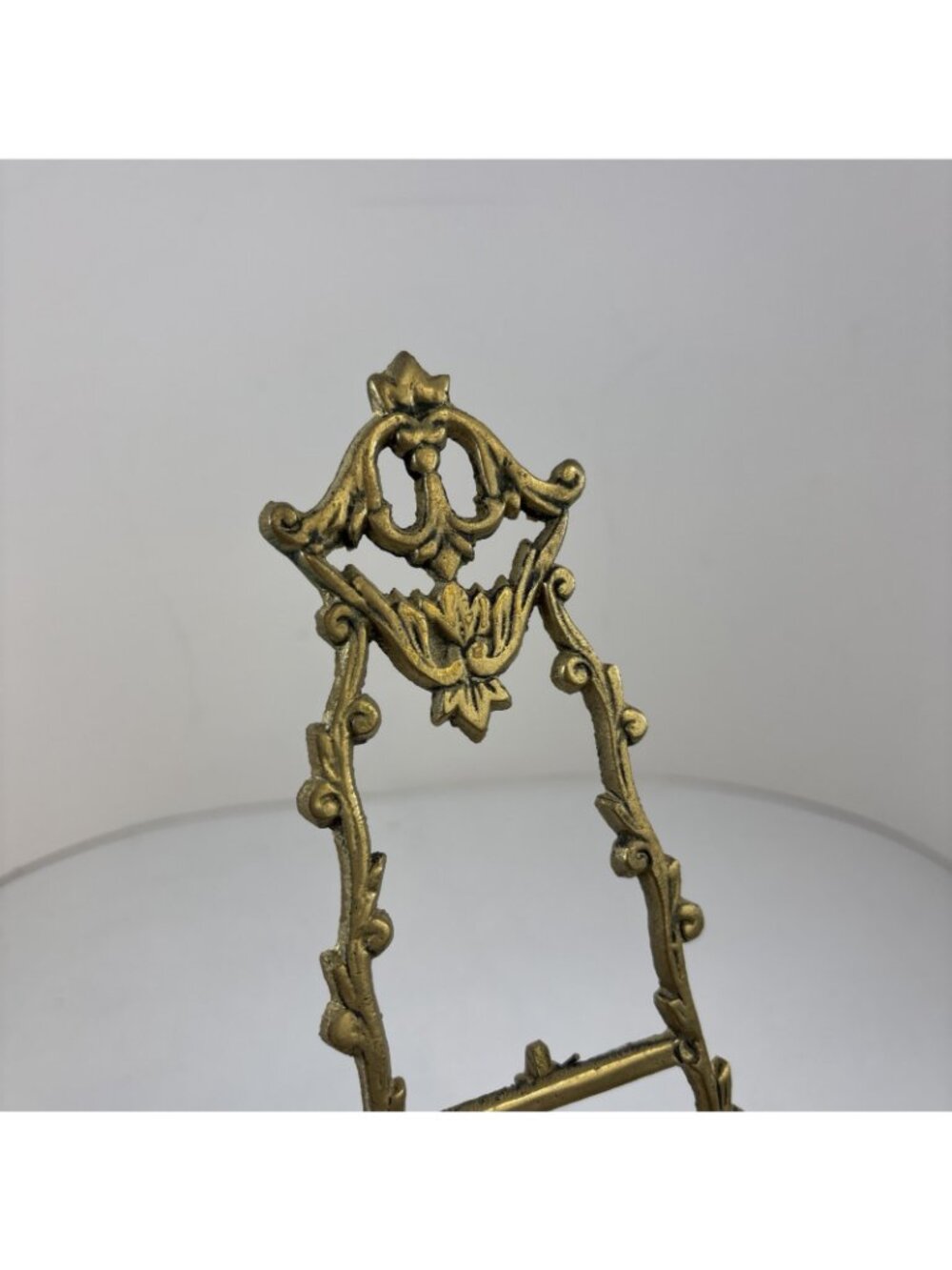 VINTAGE VICTORIAN ORNATE BRASS EASEL PHOTO HOLDER - Picture 3 of 7